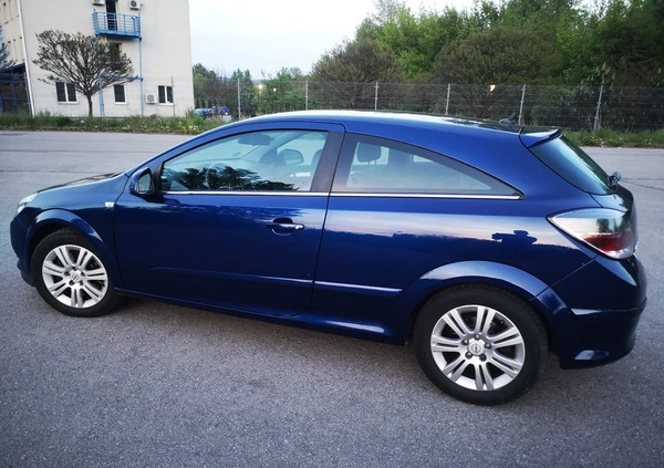 Opel Astra cena 14900 przebieg: 195000, rok produkcji 2009 z Brusy małe 254